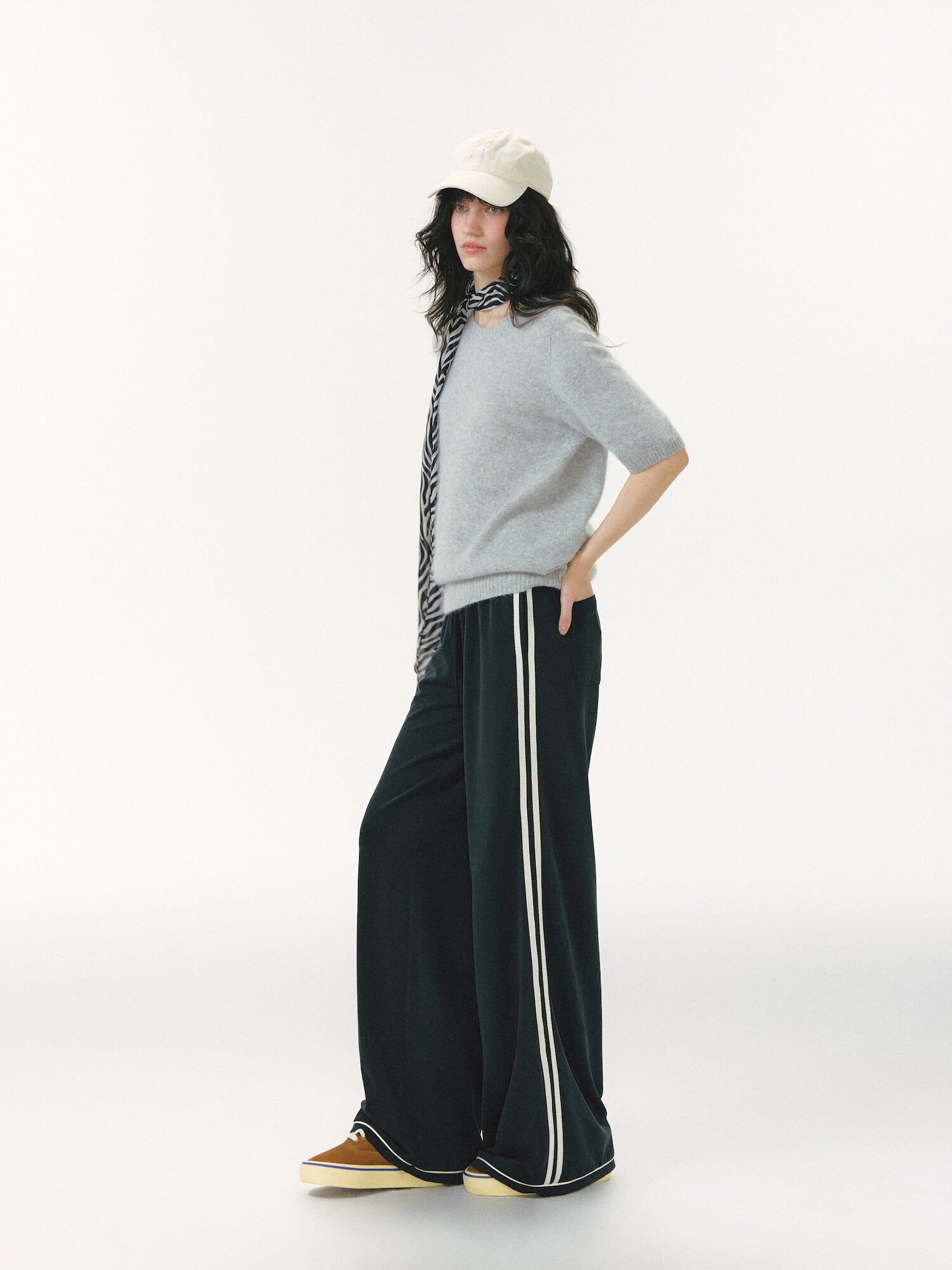 Contrast Stripe Wide-Leg Pants