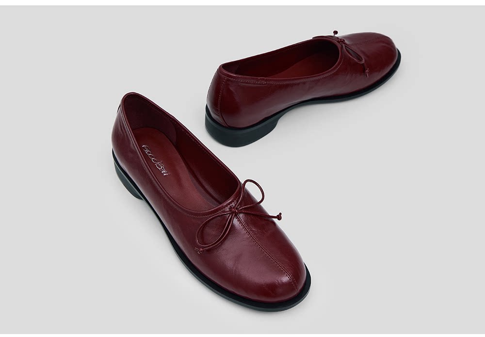 Oiled Leather Bow Ballet Flats