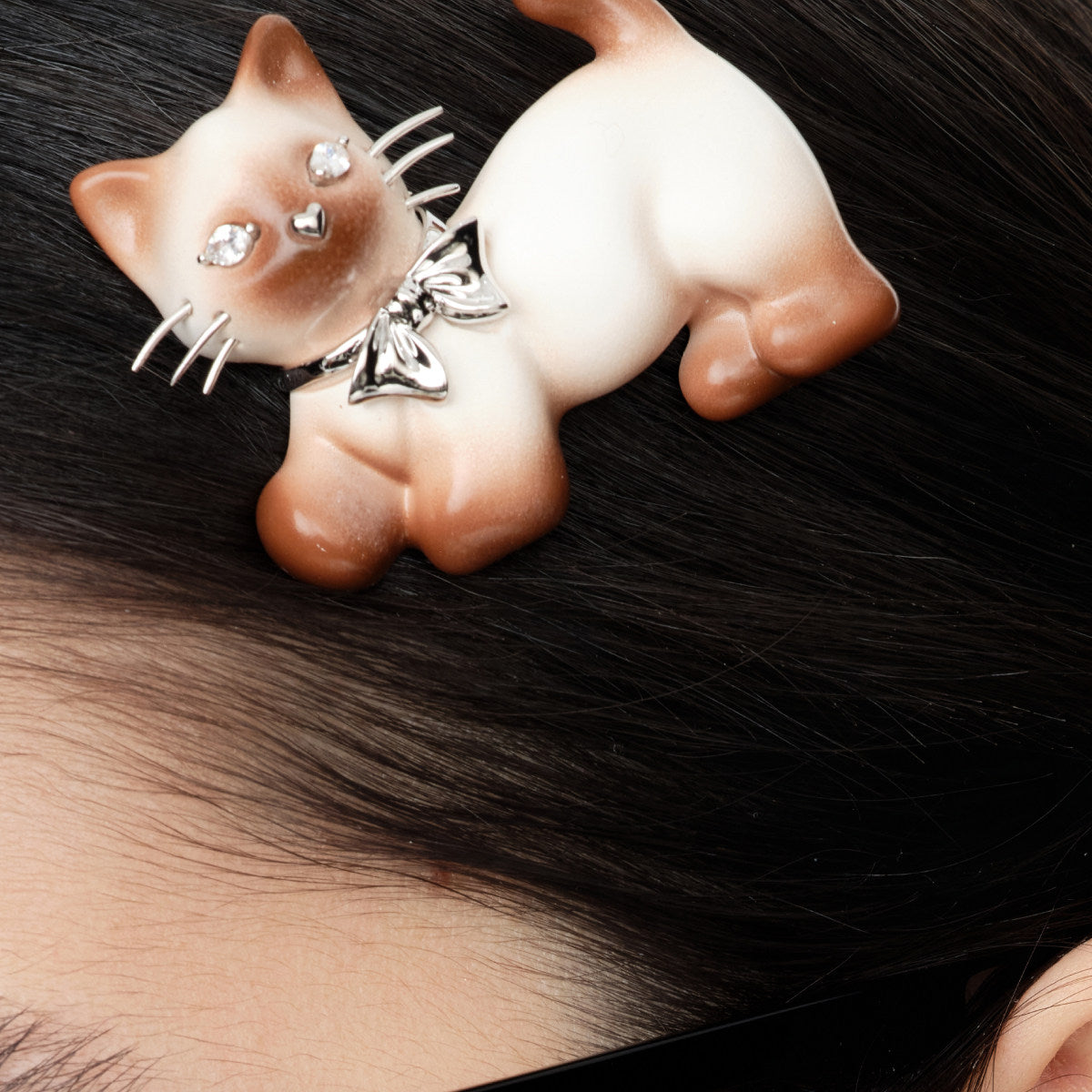 Biscuit Cat Hair Clip