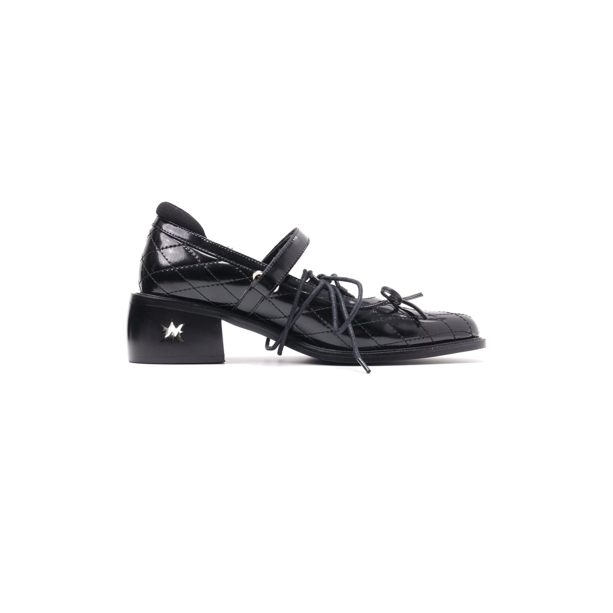 Zapatos Mary Jane acolchados con cordones