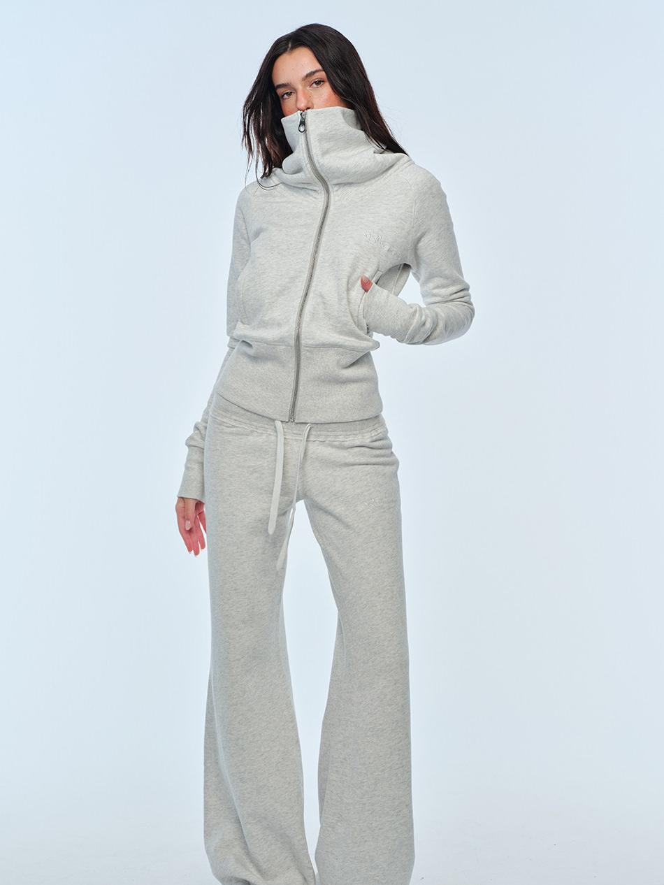Sudadera corta con cremallera y cuello amplio