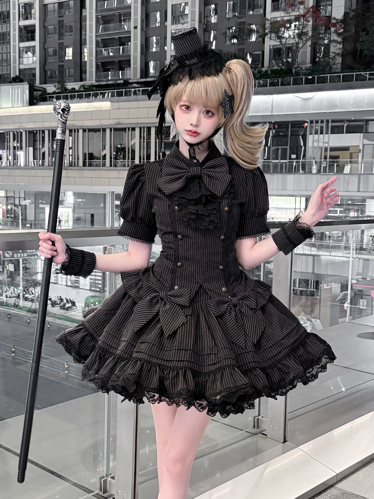 Bộ áo blouse và chân váy Lolita kẻ sọc