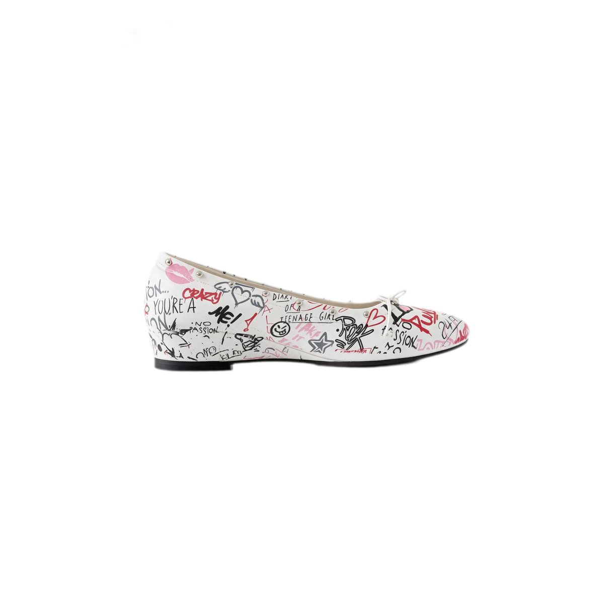 Zapatos Mary Jane con tachuelas de graffiti