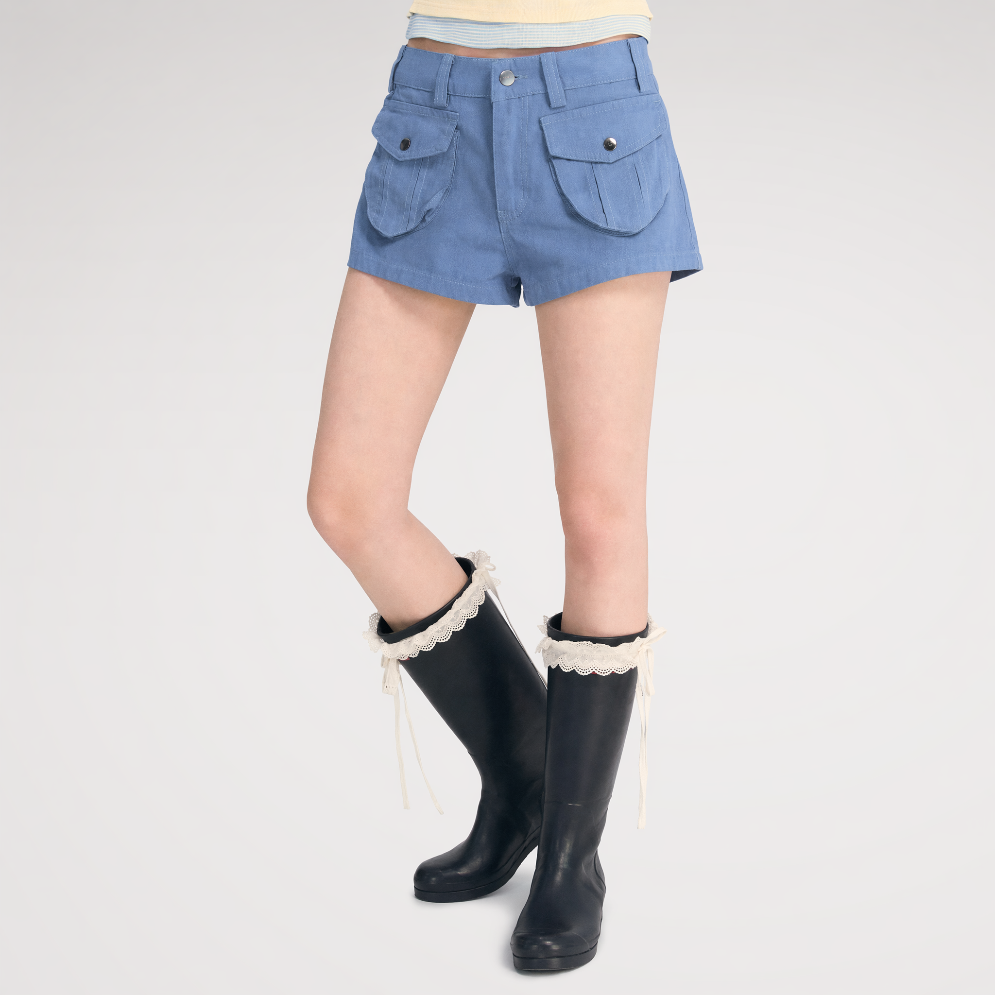 Low-Waist Cargo Shorts
