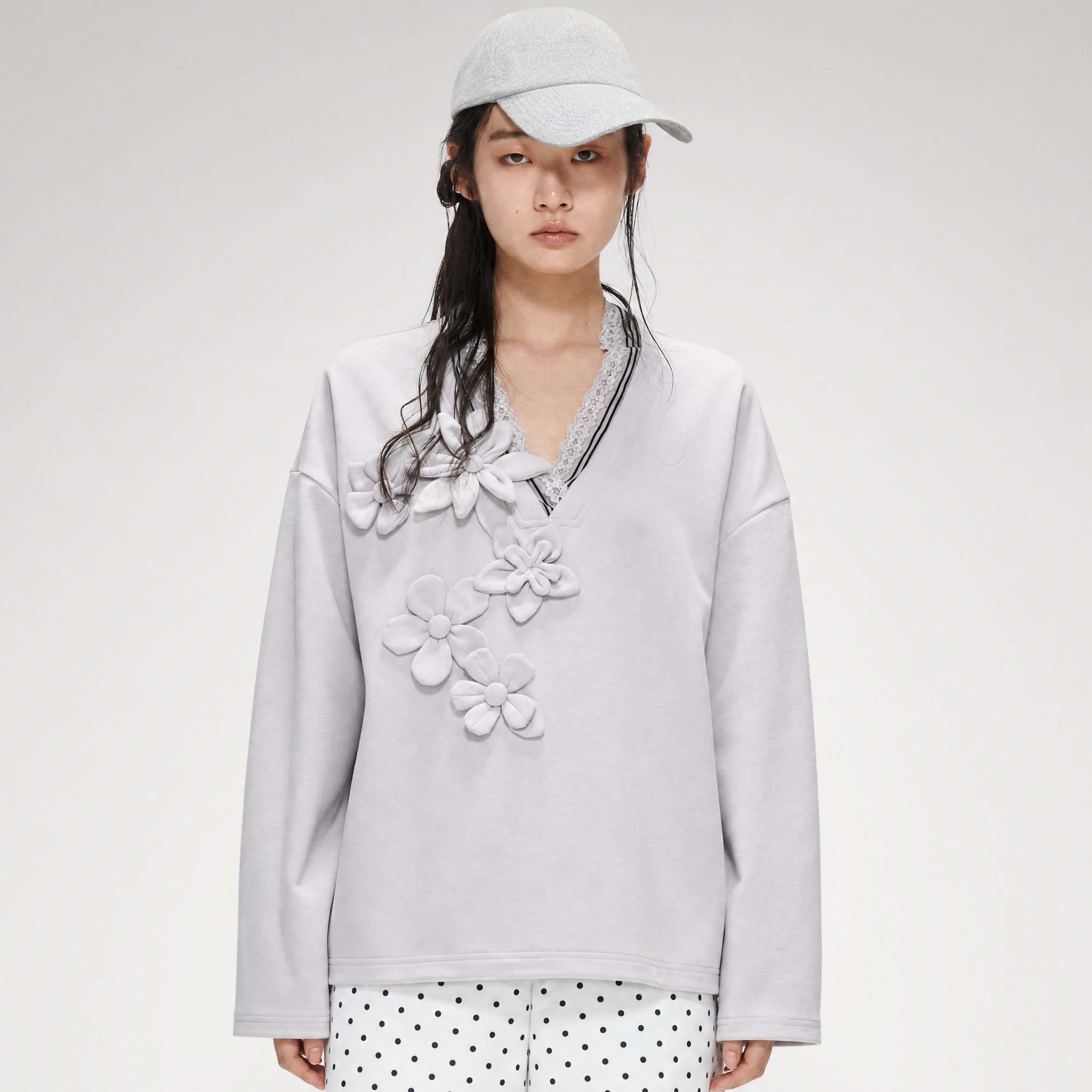 Handmade Flower Appliqué V-Neck Sweatshirt