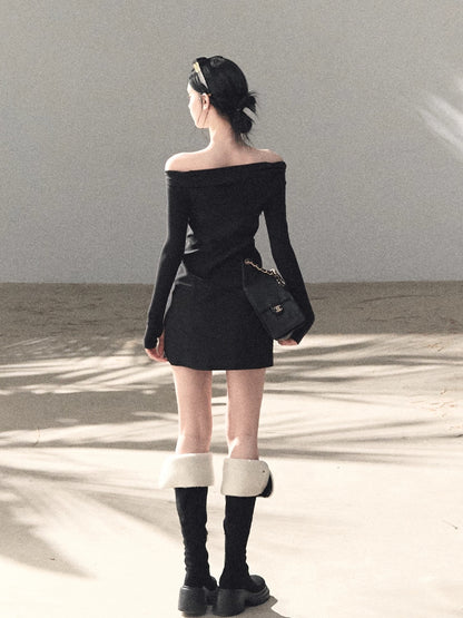 Slim-Fit Black Waist-Cinched Long-Sleeve Dress