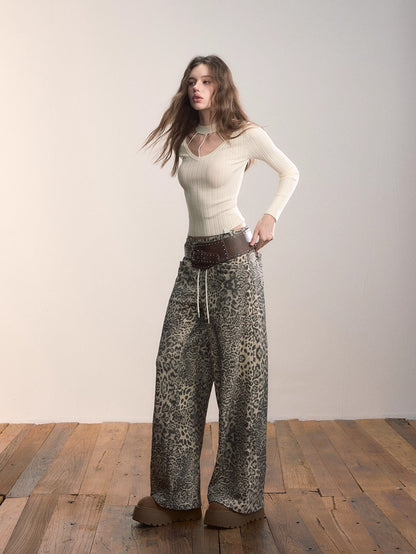 Choker Neck Slim-Fit Ribbed Knit Crewmeck