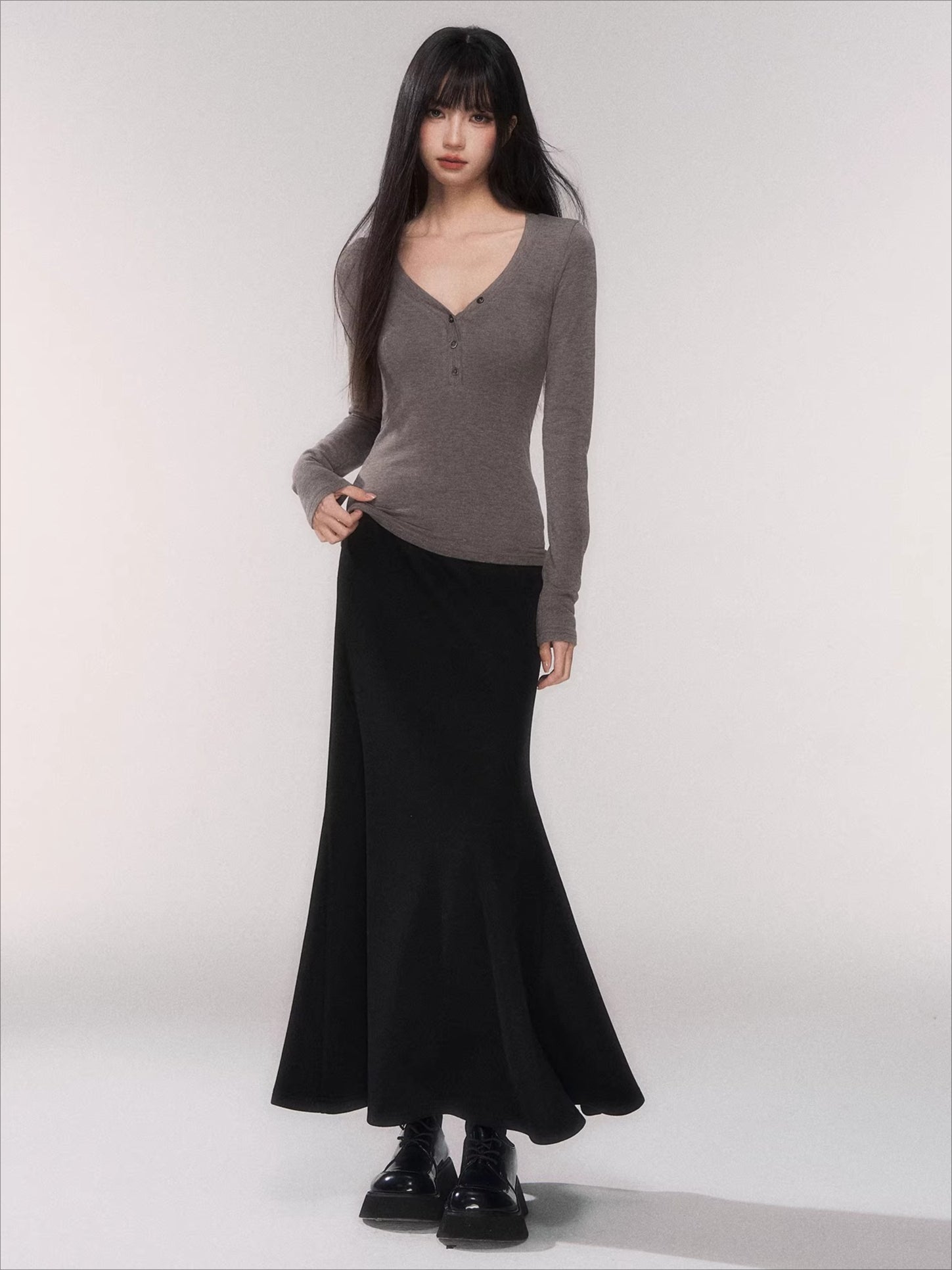 Waist-Cinching Slim-Fit Knit Base T-Shirt