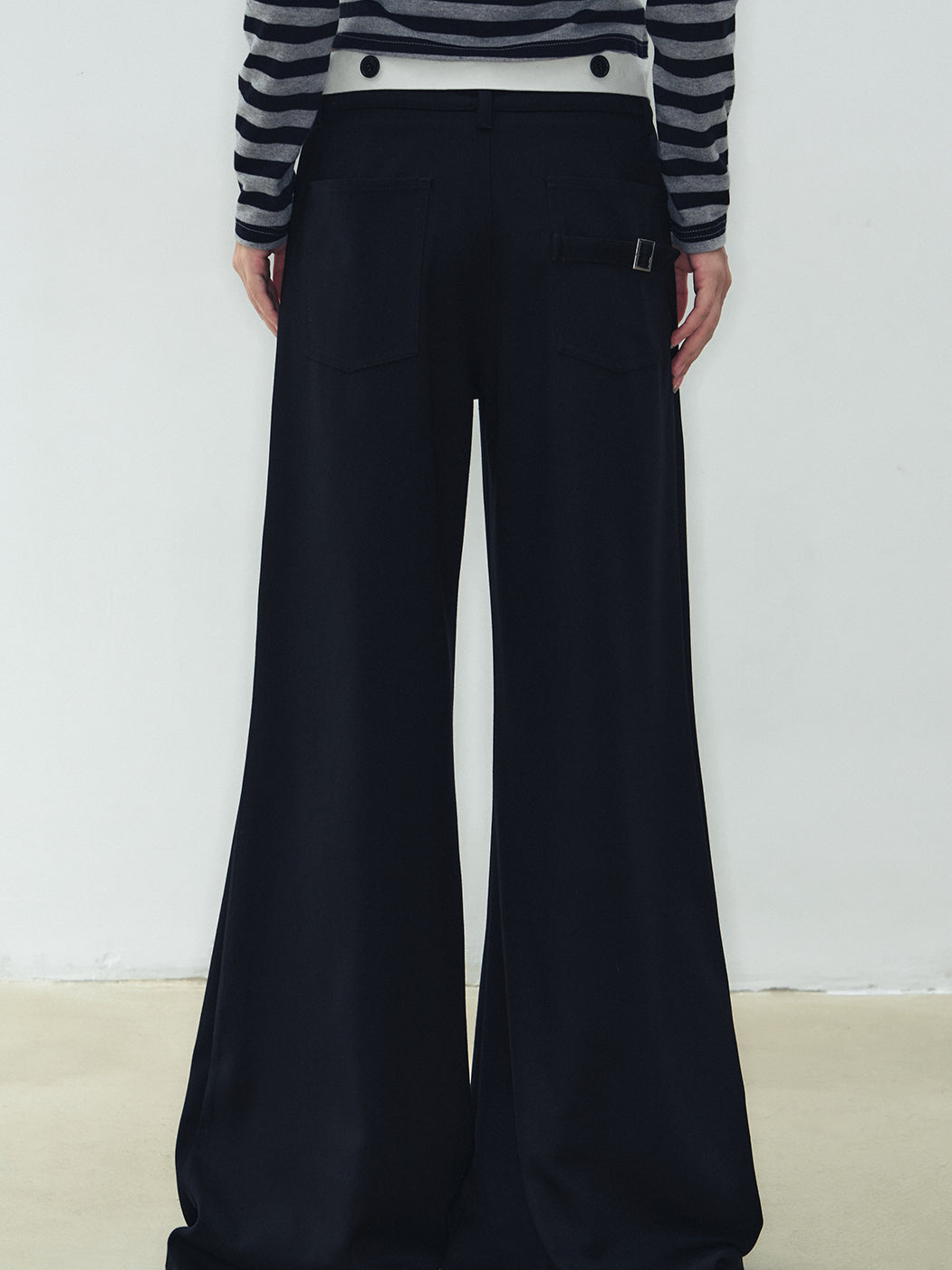 Low-Waist Wide-Leg Trousers