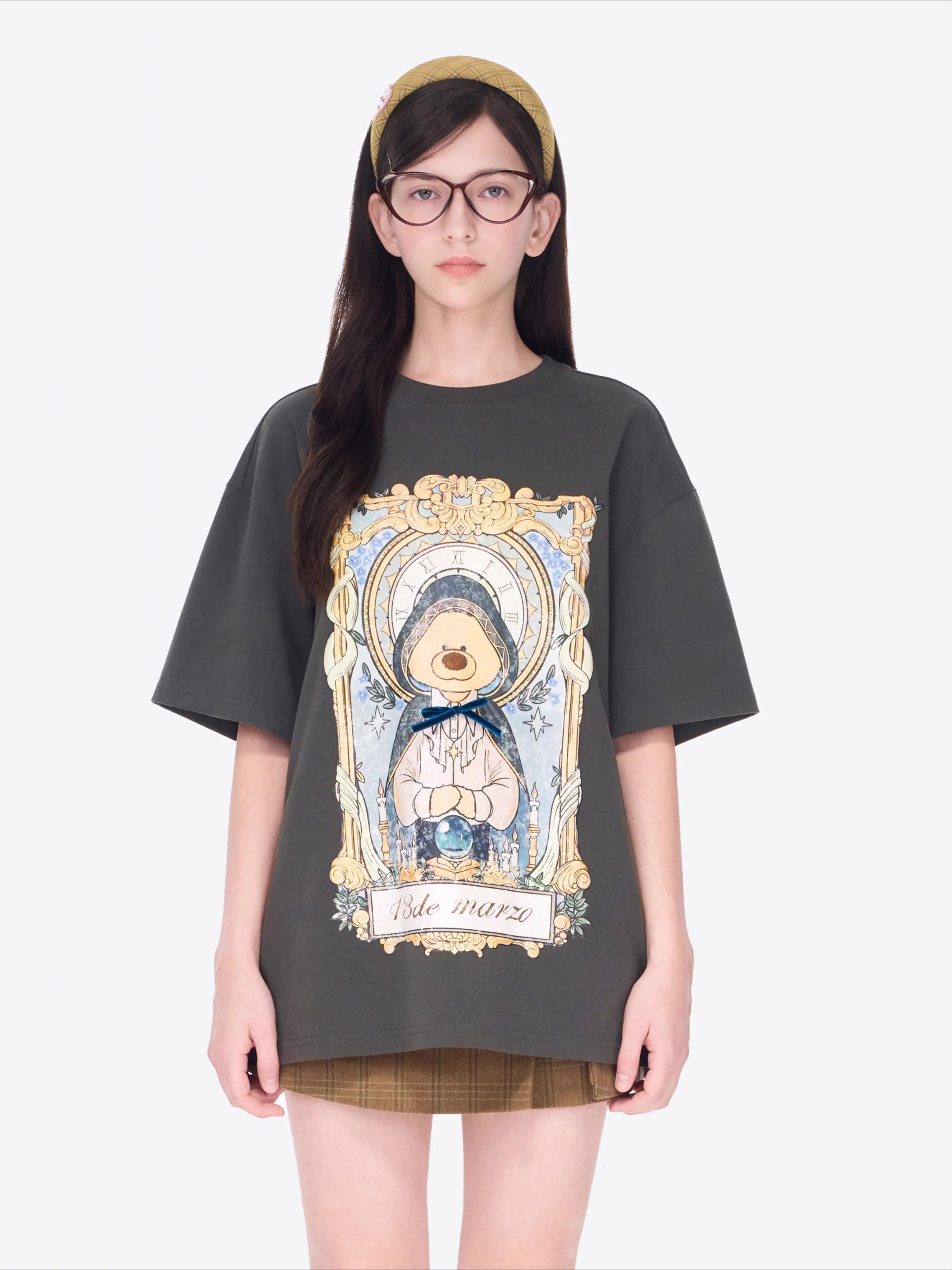 Tarot Bear Graphic Oversized T-Shirt