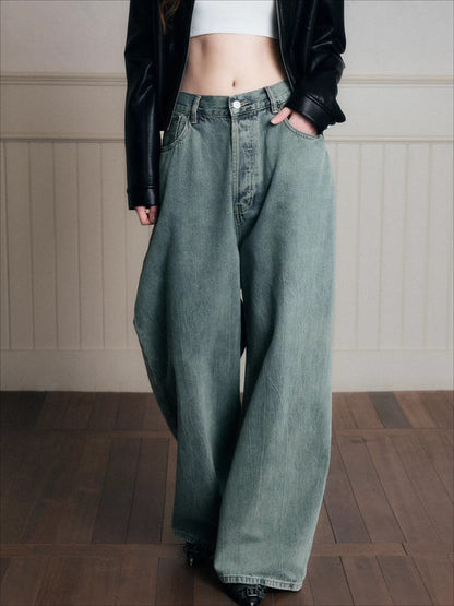 Washed Relaxed Low-Rise Wide-Leg Jeans