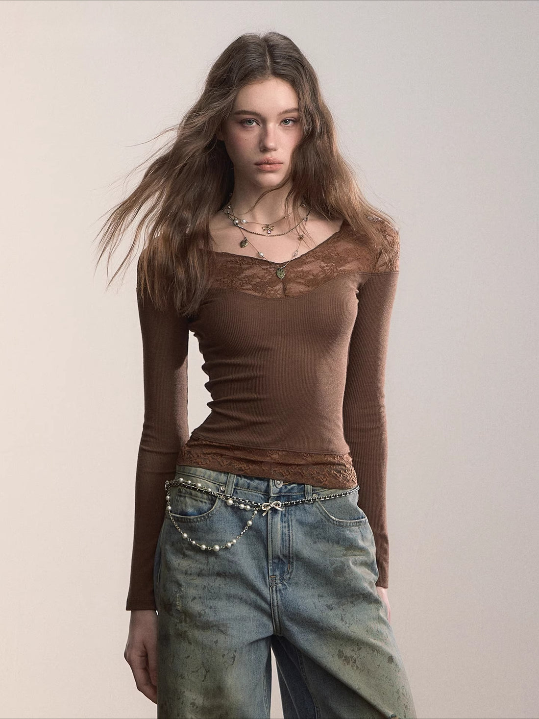 Lace-Trimmed Rib Knit V-Neck Knitwear