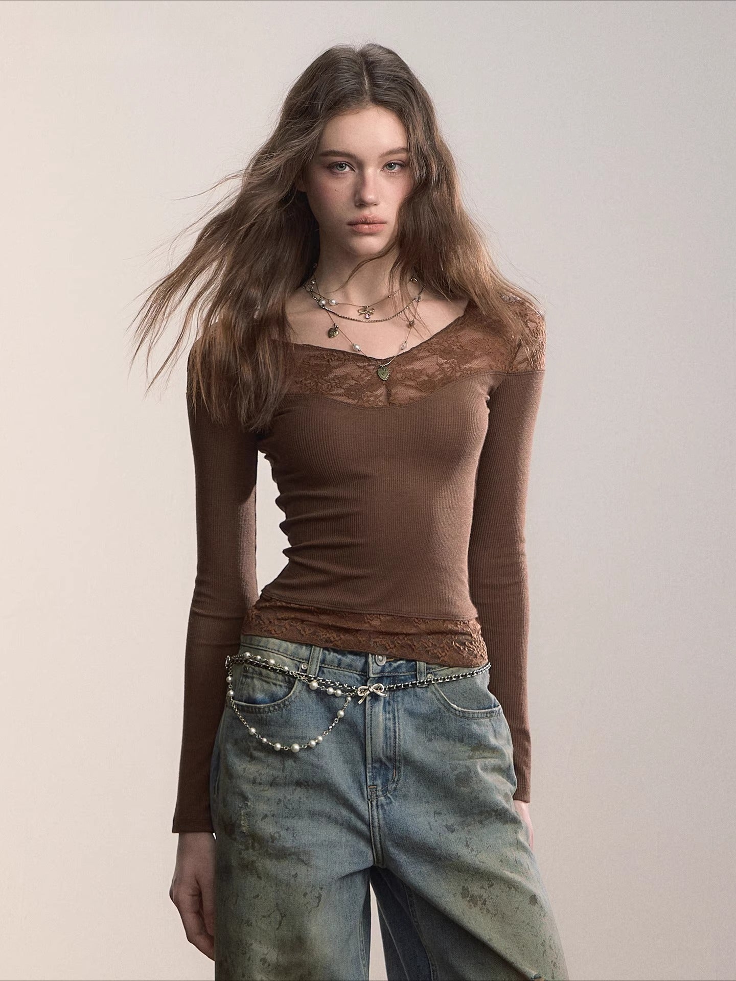 Lace-Trimmed Rib Knit V-Neck Knitwear