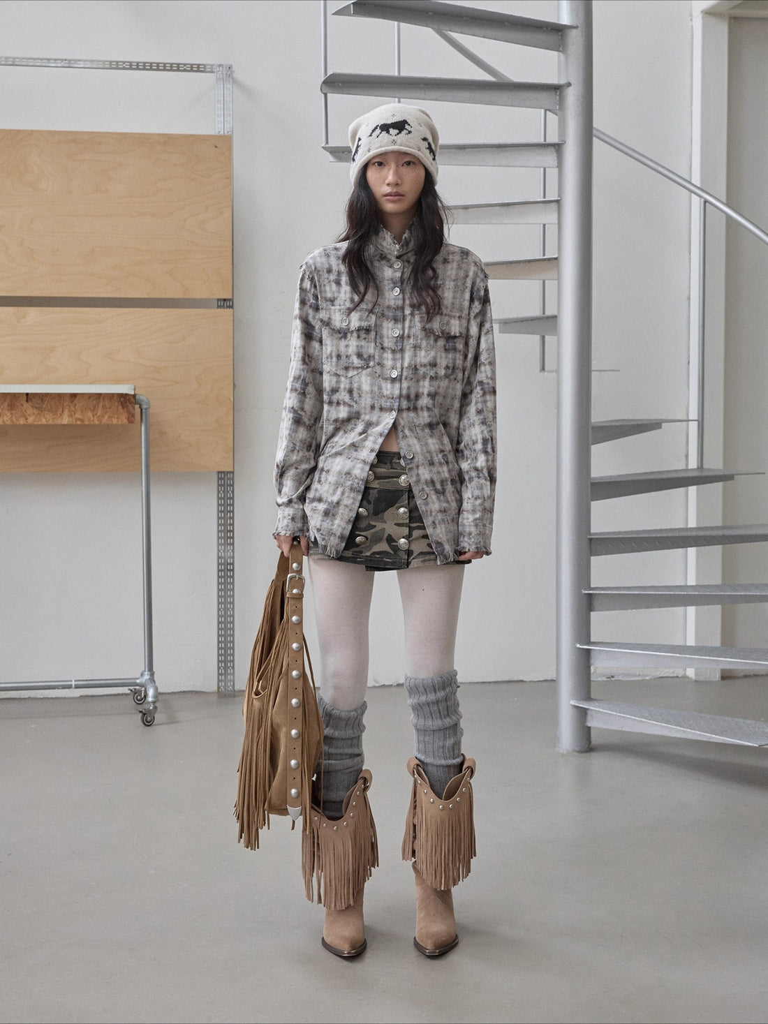 Washed Plaid Frayed-Edge Fitted Shirt