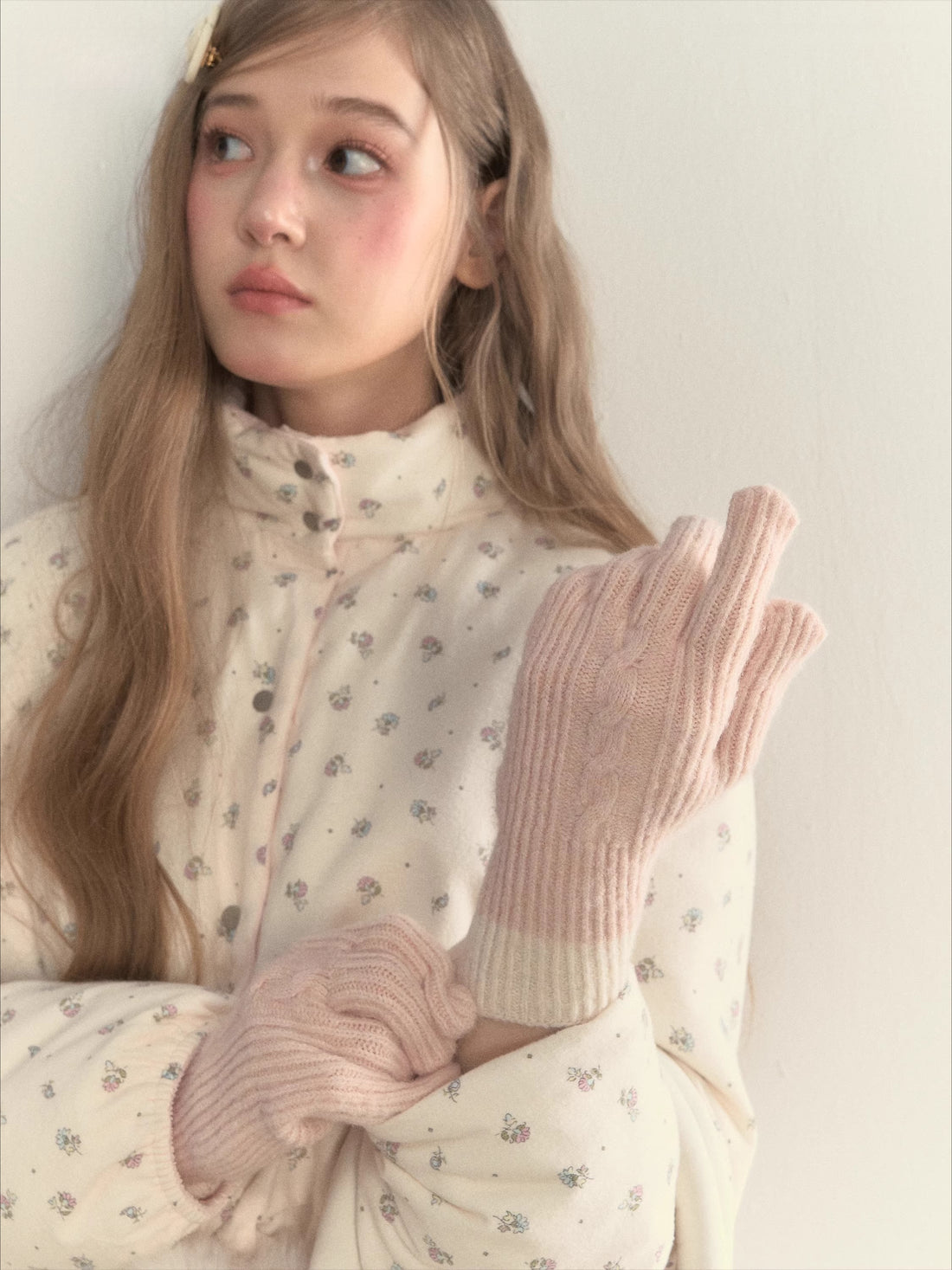 “A Girl’s Prayer” Cream Knit Textured Winter Gloves