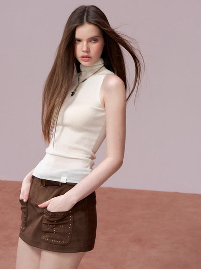 Sleeveless Silk-Blend Fitted Vest