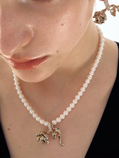 Vintage Rose Pearl Necklace