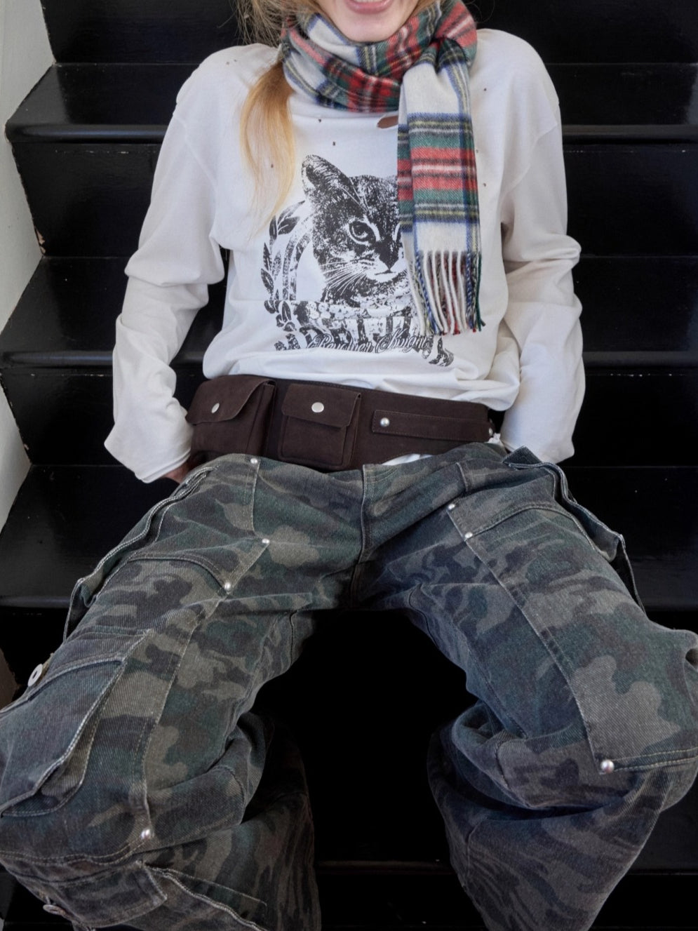 Vintage Cat &amp; Dog Print Distressed Long-Sleeve Tee - CHINASQUAD