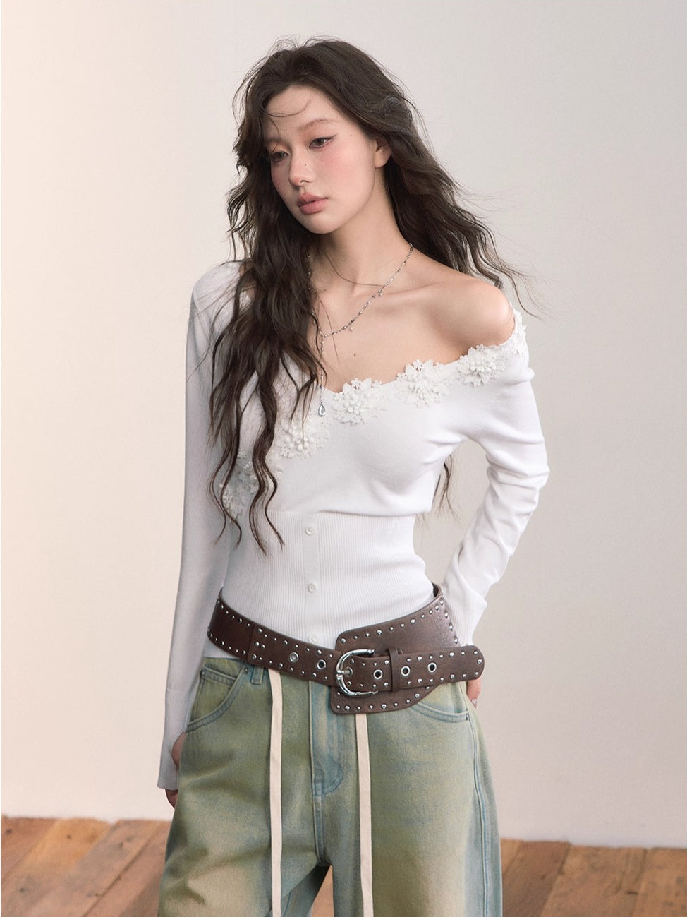 3D Floral Appliqué Ribbed Fitted T-Shirt