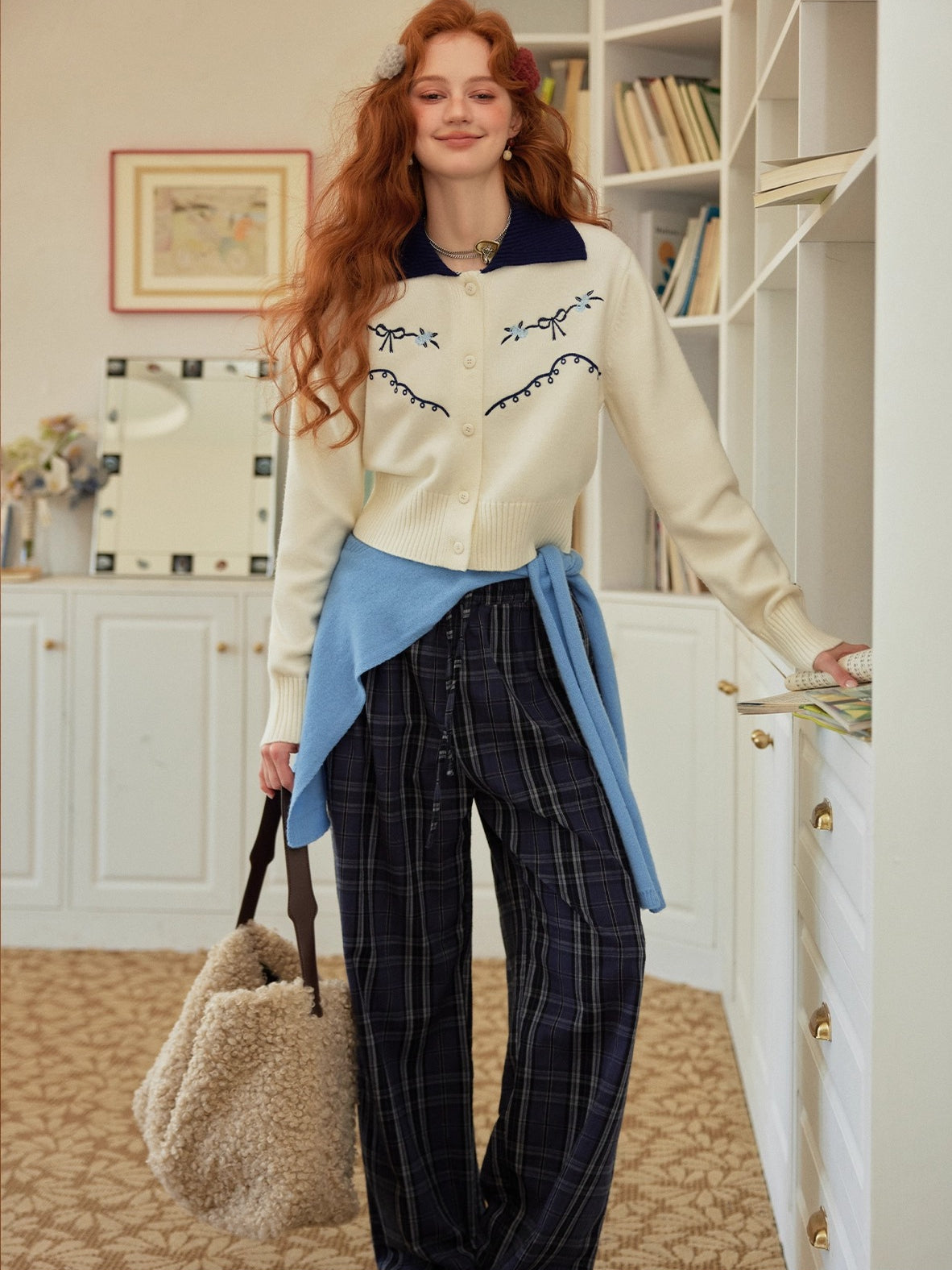 Contrast-Collar Vintage Embroidered Cropped Cardigan