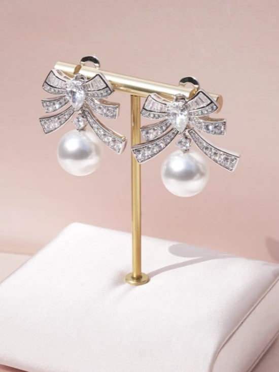 Bow Pearl Earrings