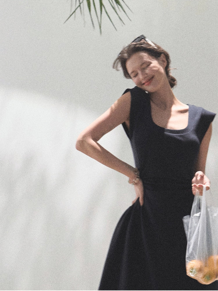 Square Shoulders U-Neck Fitted Dress