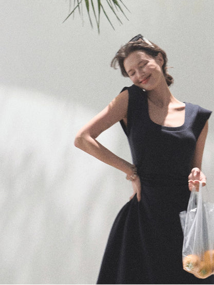 Square Shoulders U-Neck Fitted Dress