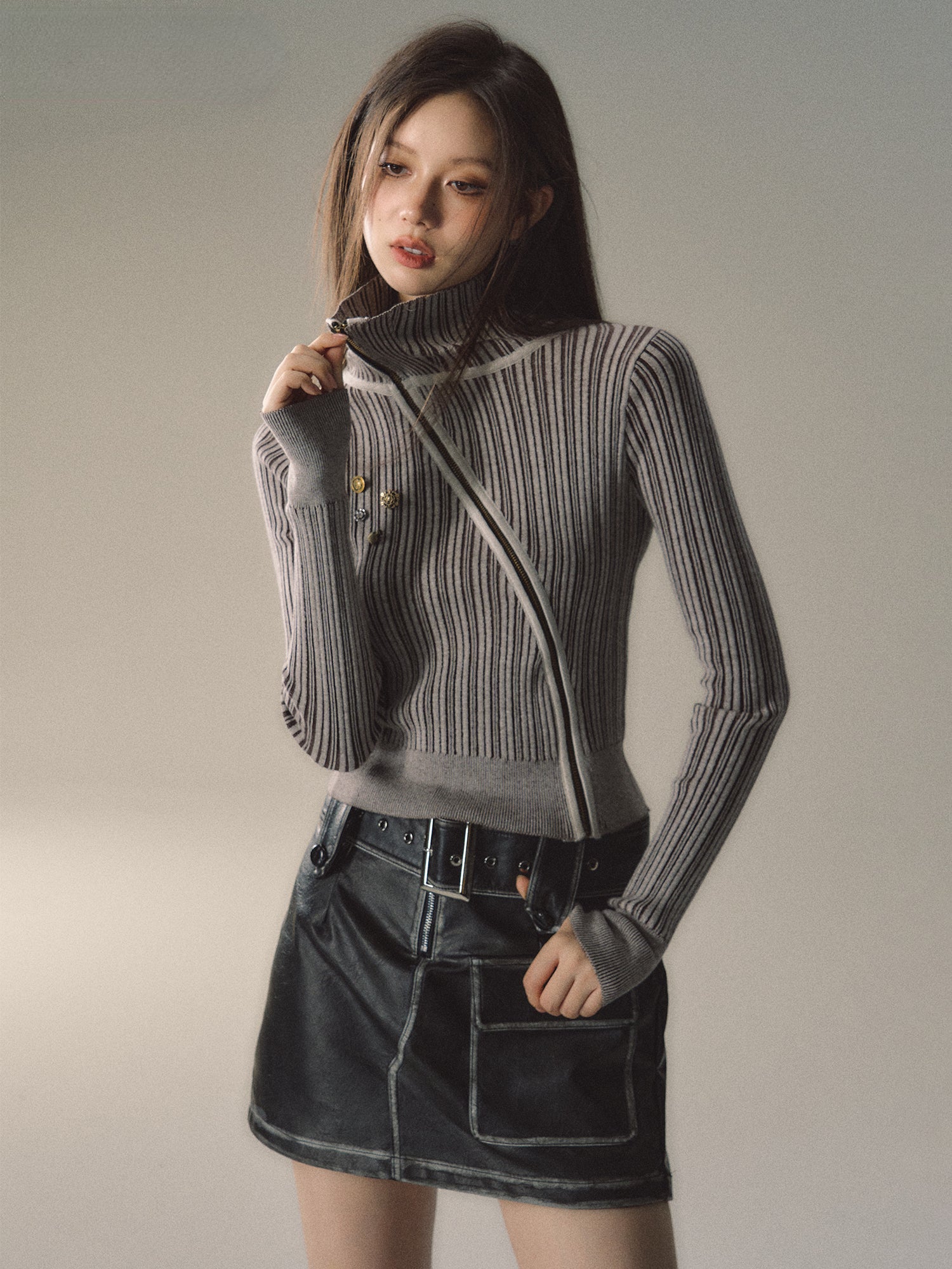 Mocha &amp; Red Zipper Striped Turtleneck - CHINASQUAD