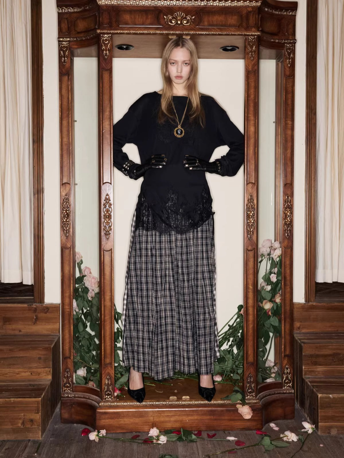 Lace-Hem Drawstring Long-Sleeve T-Shirt