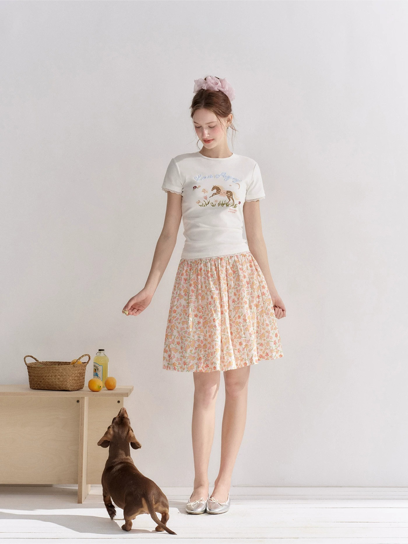 Contrast Lace Trim Embroidered Graphic Slim Fit T-Shirt