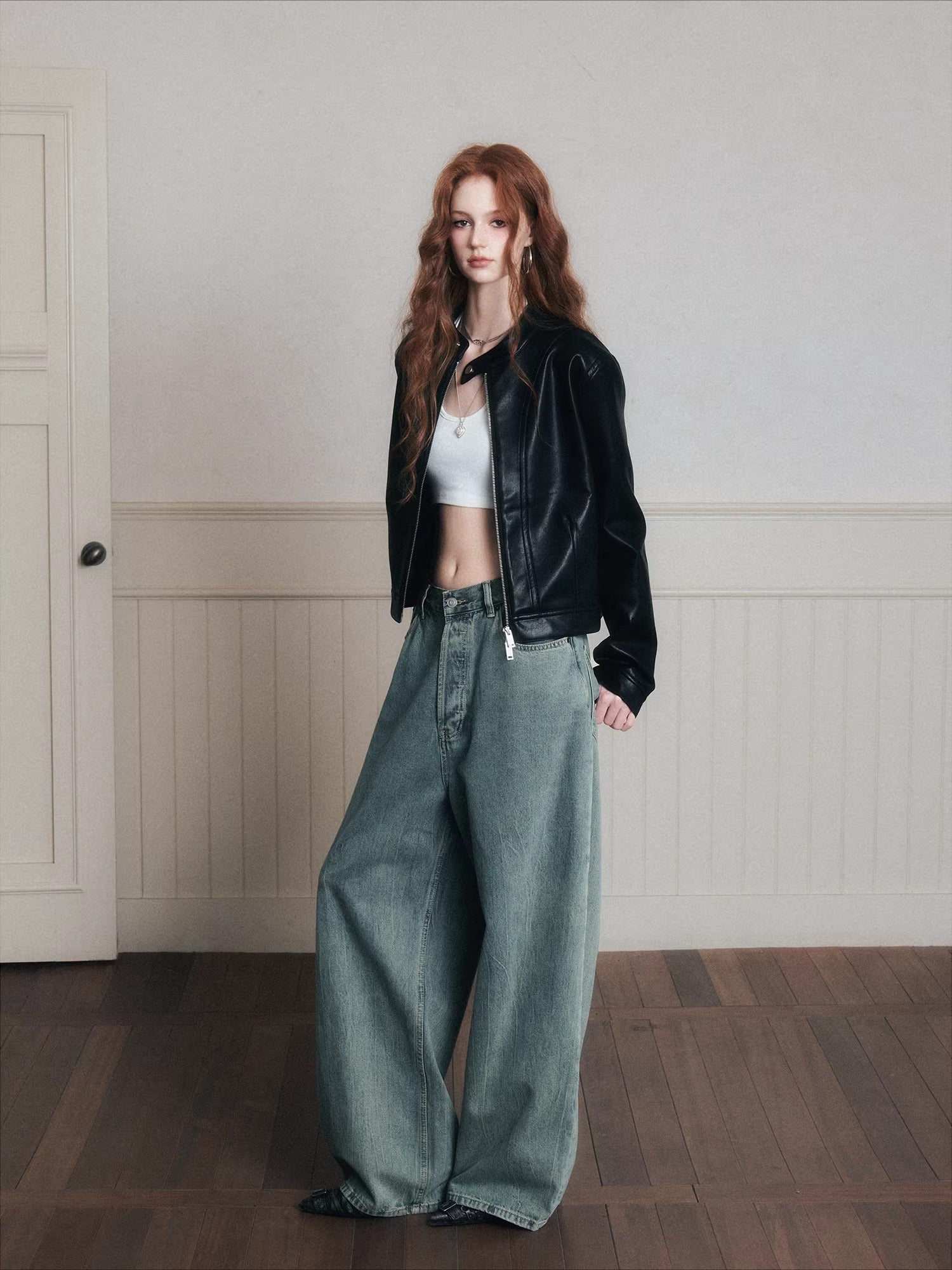 Washed Relaxed Low-Rise Wide-Leg Jeans