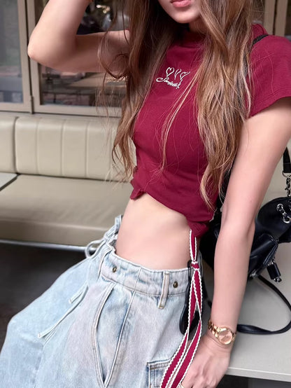 Lipstick Graffiti Cap-Sleeve Slim-Fit T-Shirt