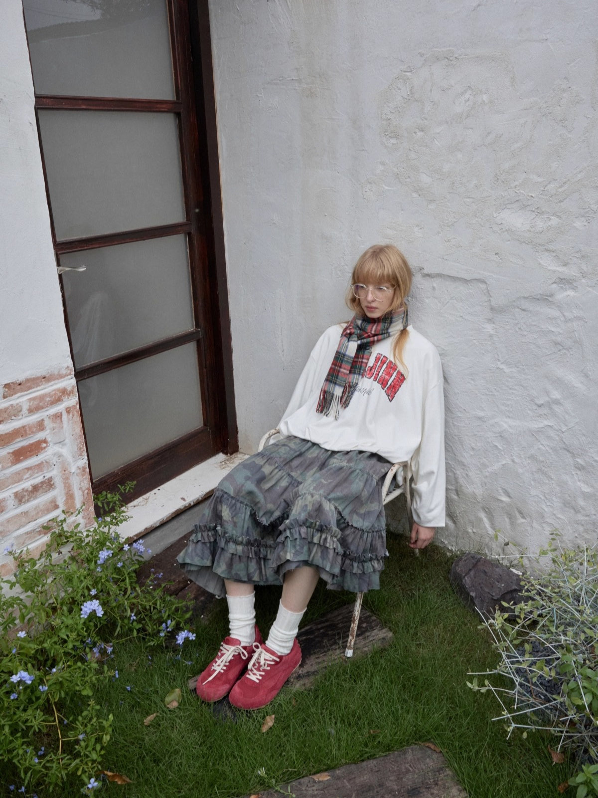 Camouflage Raw-Edge Ruched Layered Skirt