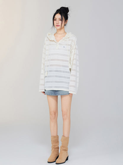 Hollow-out Silhouette Hooded Sunscreen Top