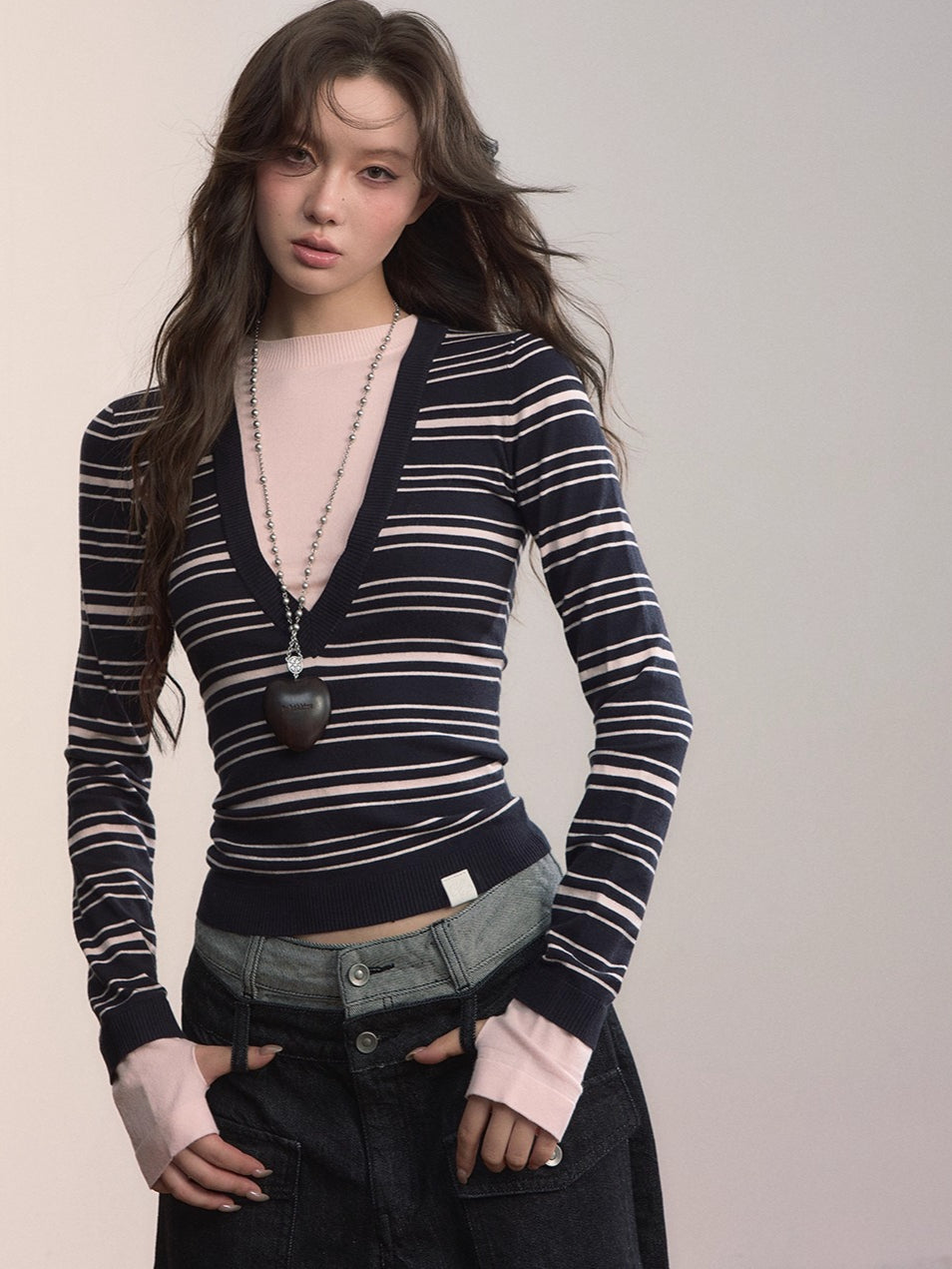 Contrast Stripe Fitted Knit Crewneck