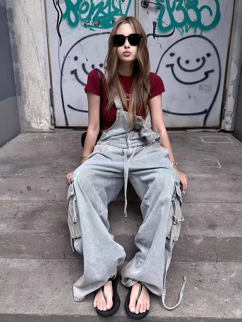 Lipstick Graffiti Cap-Sleeve Slim-Fit T-Shirt