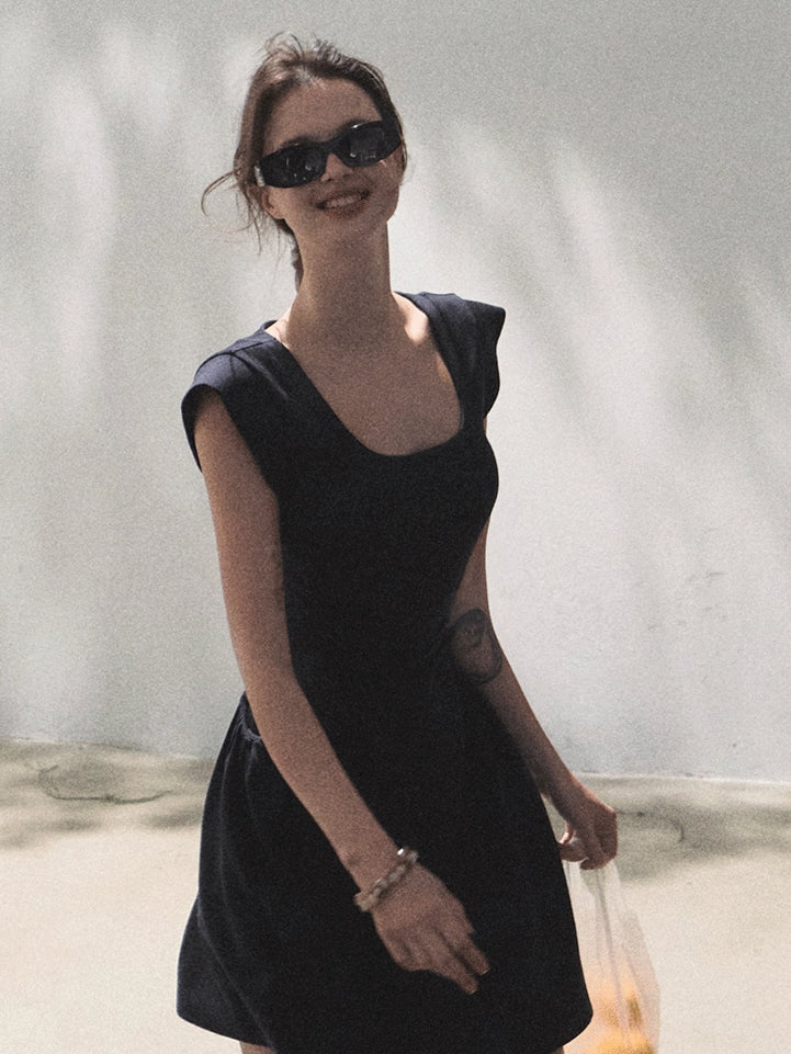 Square Shoulders U-Neck Fitted Dress
