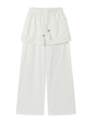 S / White