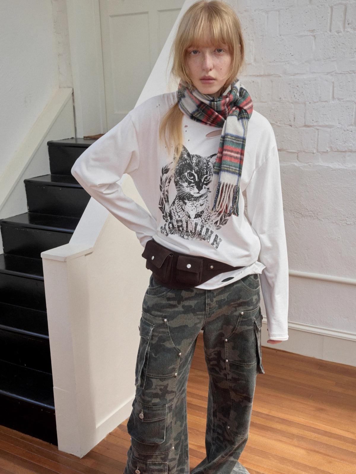 Vintage Cat &amp; Dog Print Distressed Long-Sleeve Tee - CHINASQUAD