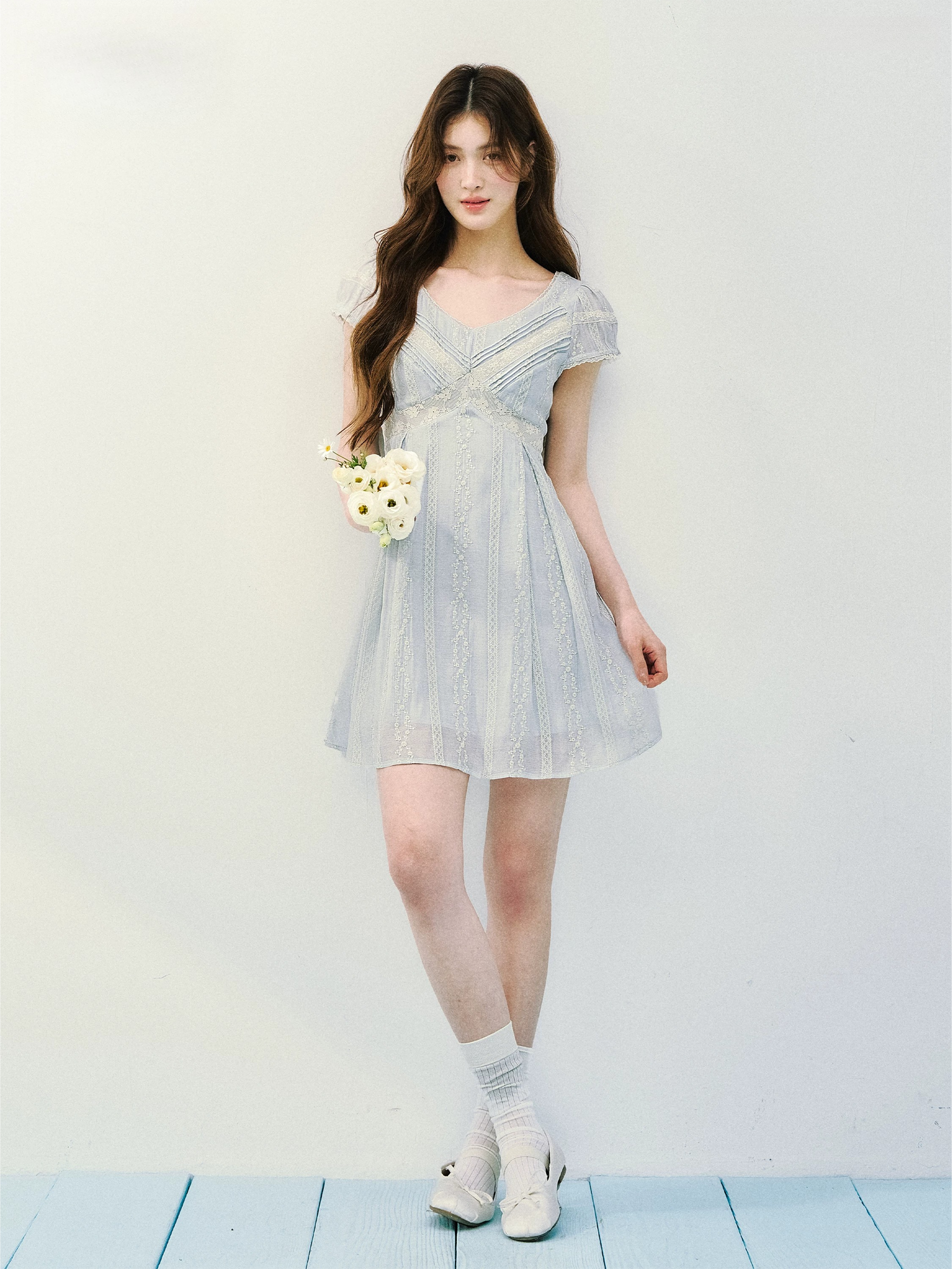 Vintage Lace Panel V-Neck Dress Blue / M