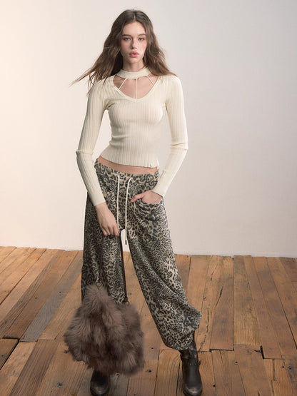 Choker Neck Slim-Fit Ribbed Knit Crewmeck