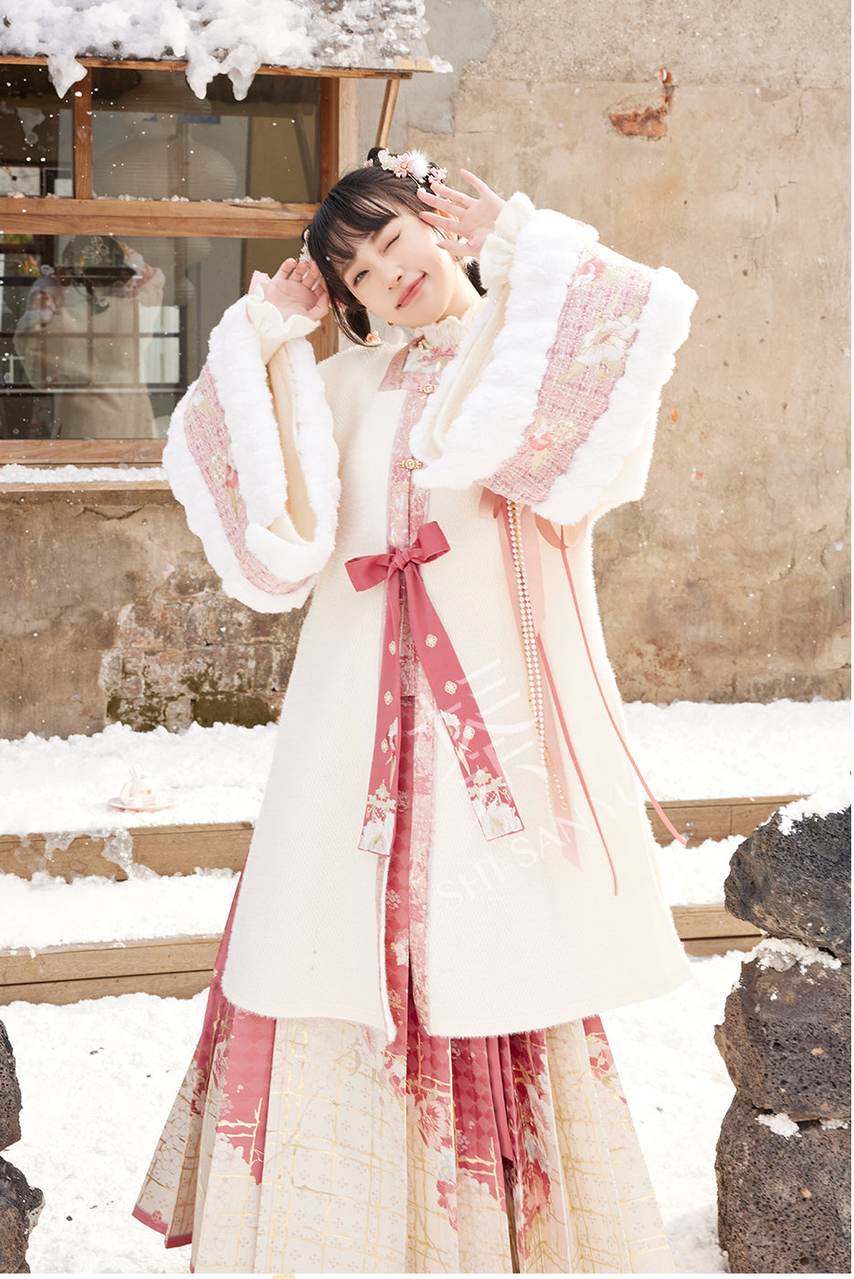 &quot;花墙灯会&quot;Ming-dynasty Hanfu Set - CHINASQUAD