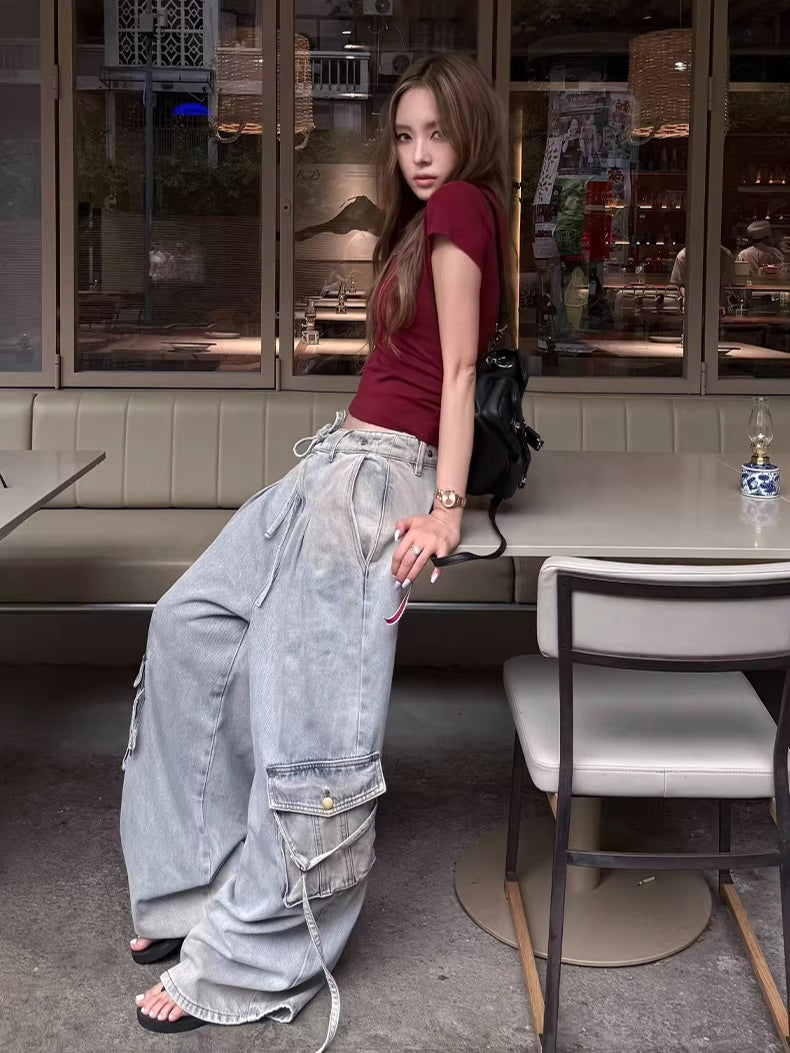 Lipstick Graffiti Cap-Sleeve Slim-Fit T-Shirt