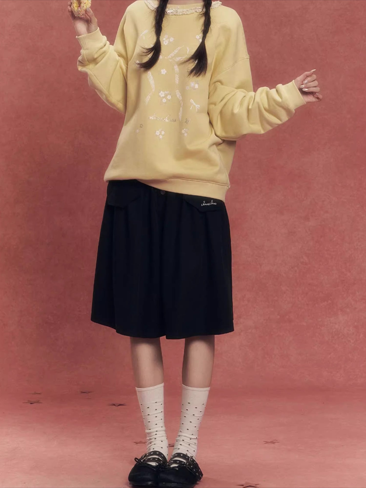 Vintage Lace-Trim Loose Sweatshirt