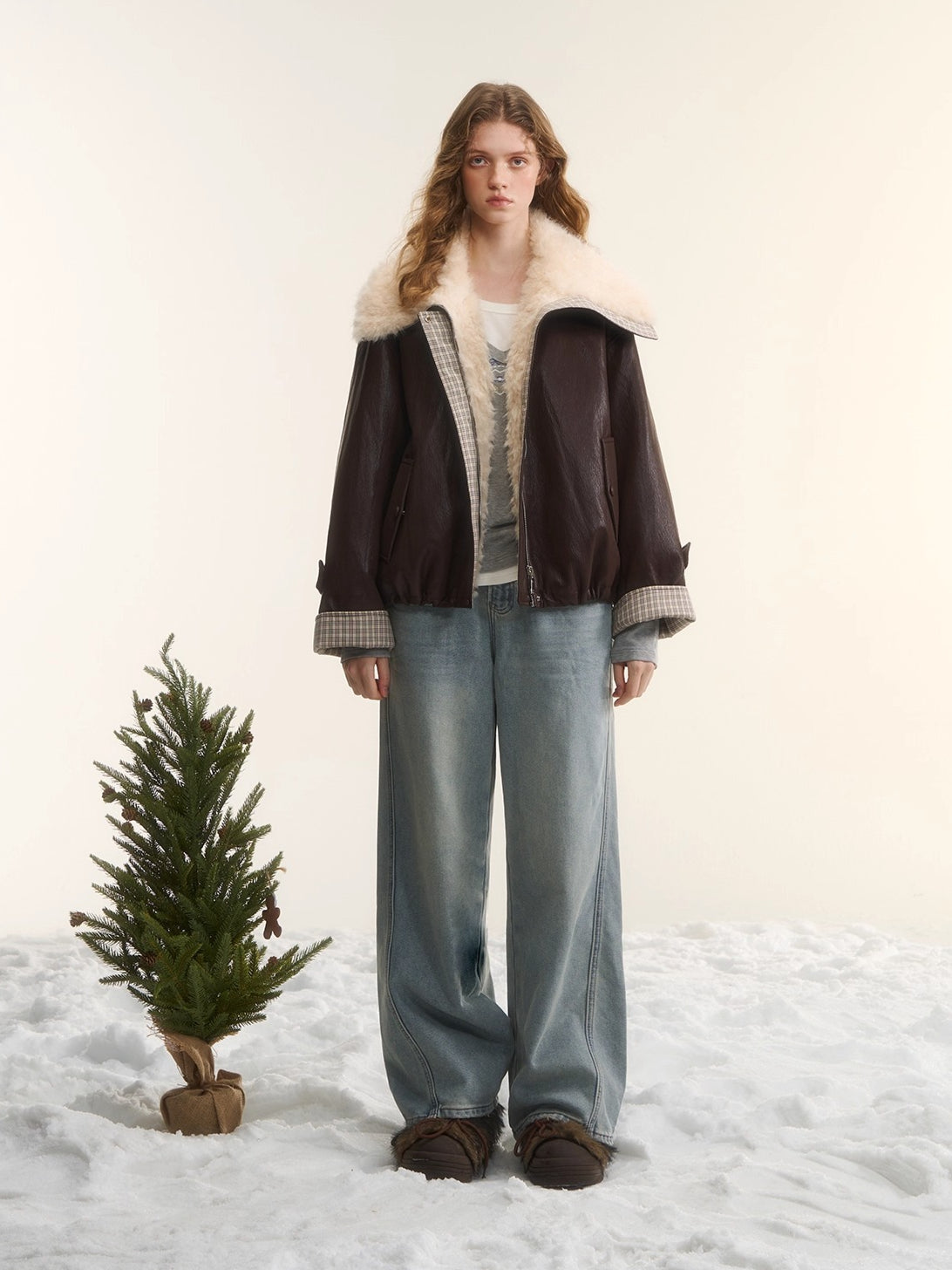 Washed Distressed Straight-Leg Denim Jeans