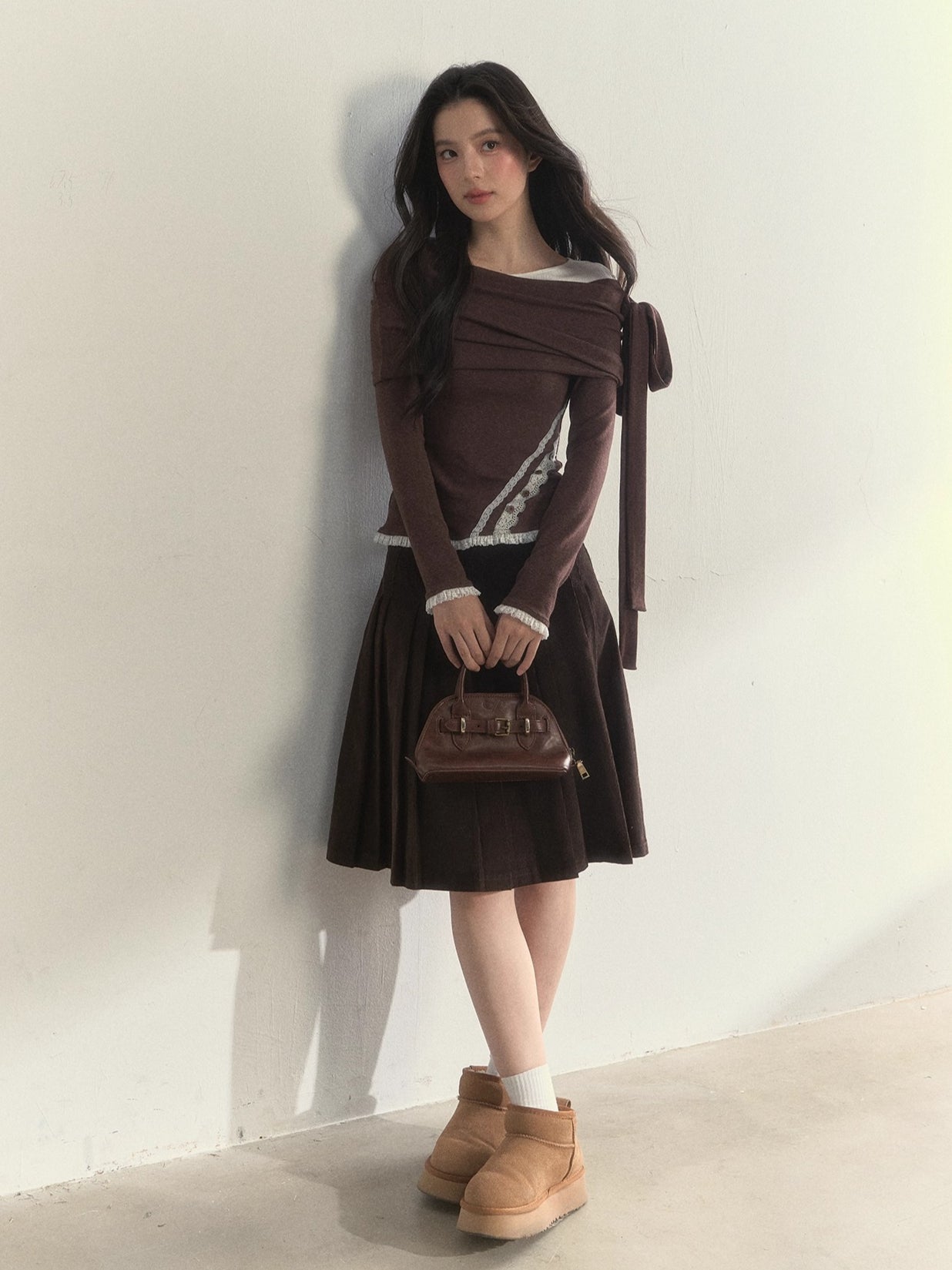 Asymmetric Off-Shoulder Bow-Tie Knit T-Shirt