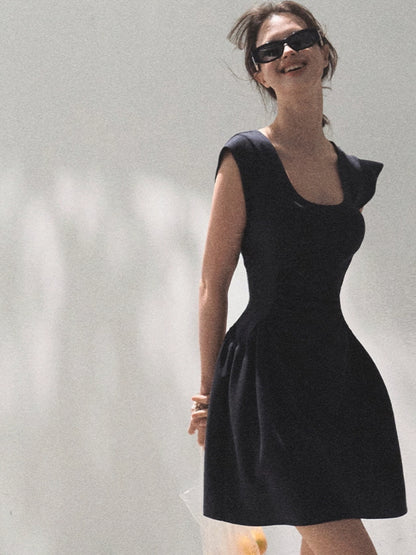 Square Shoulders U-Neck Fitted Dress