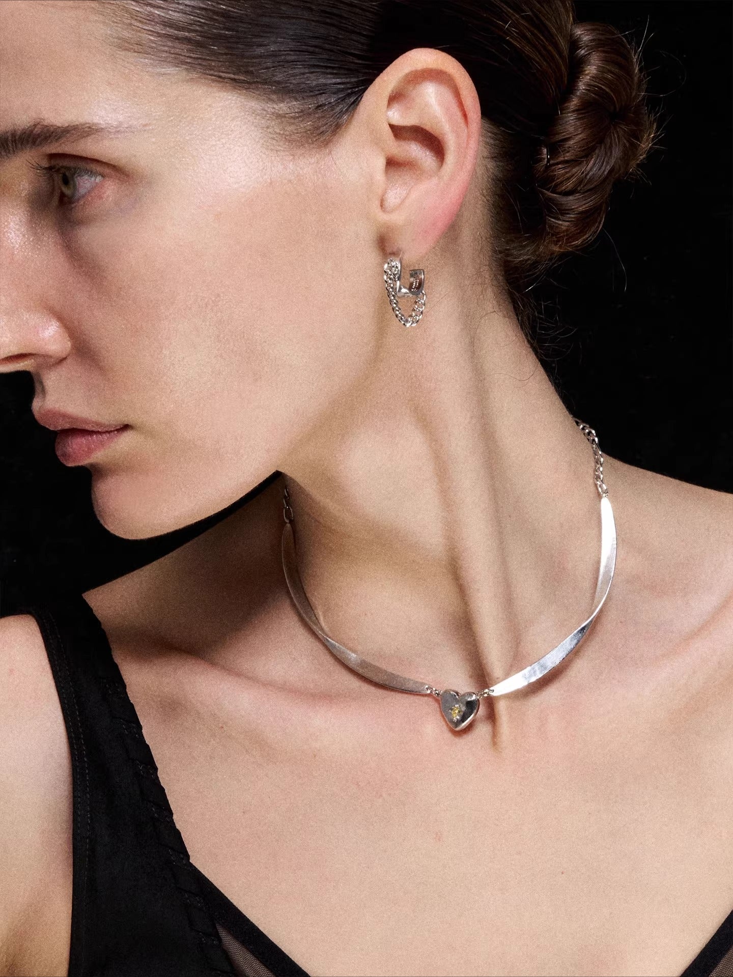 Möbius Heart Line Necklace