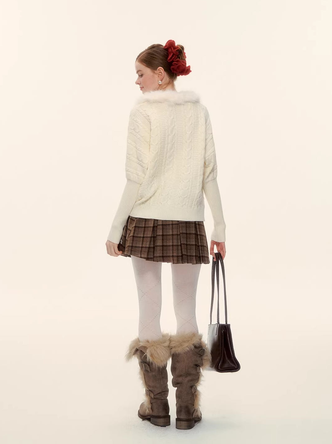 Cable-Knit V-Neck Waist-Shaping Sweater