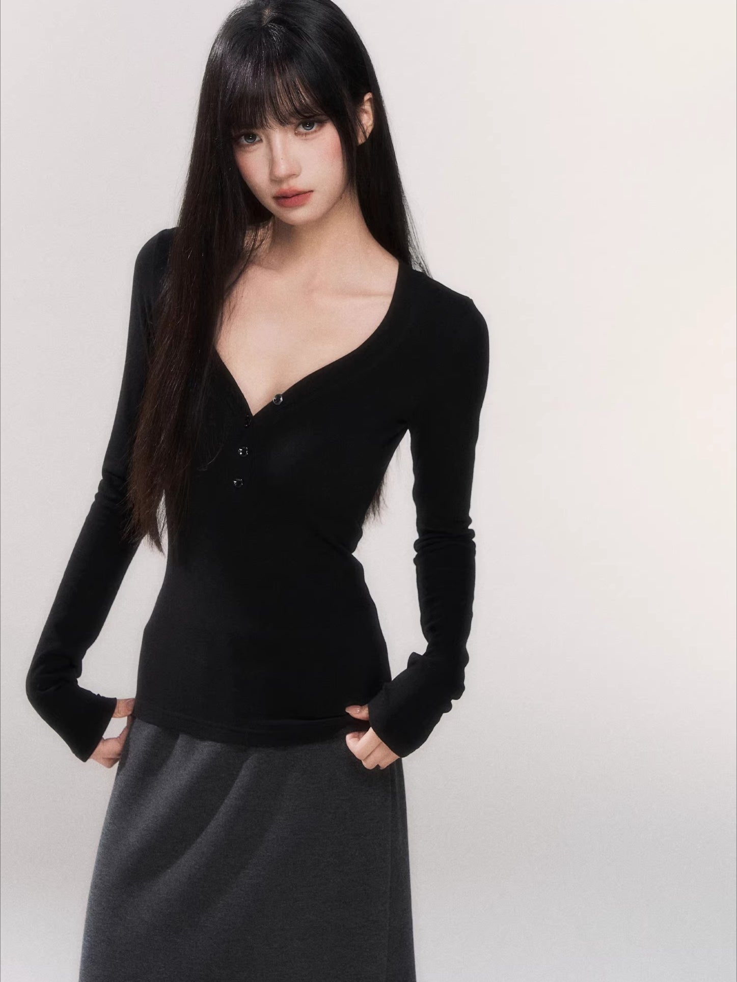 Waist-Cinching Slim-Fit Knit Base T-Shirt